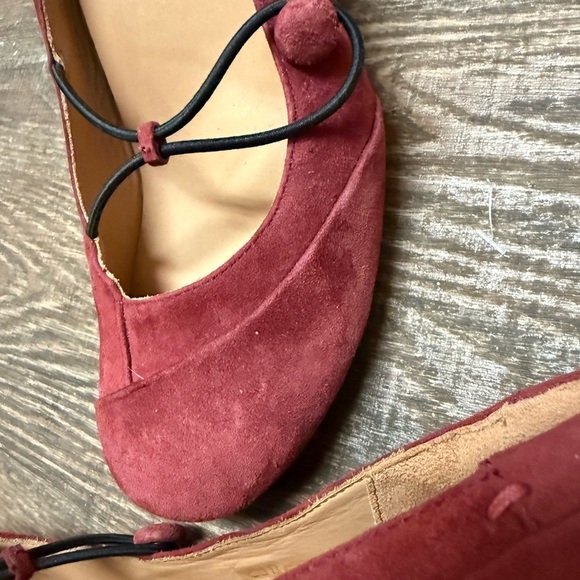 Ziera size 8 NWOT suede pumps with Rounded Toe and Modest Heel- Mary Jane hook - Picture 4 of 13